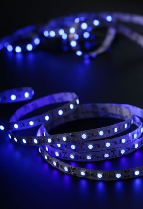 kako postaviti led trake